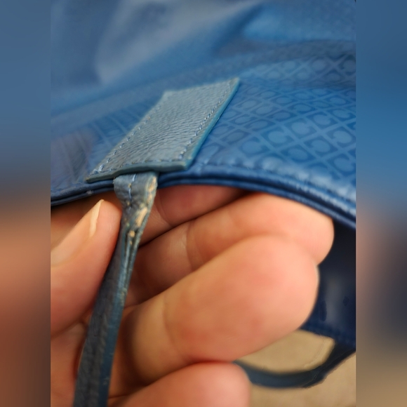 🦄Giveaway! 🦄GGheradini Italy blue bag AUTHENTIC  so SOFT! Shoulder bag - Picture 8 of 8